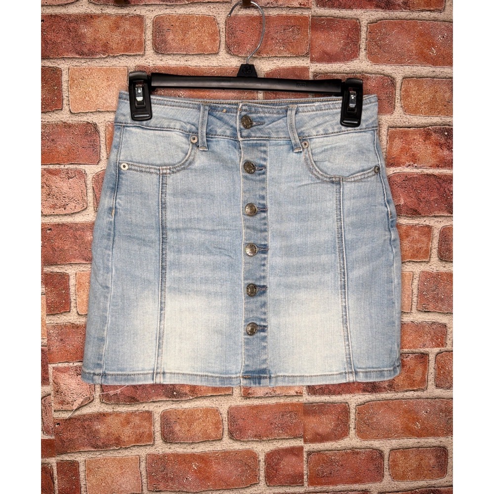 American Eagle Super Stretch Denim Mini Skirt Light Wash Button Front Size 00
